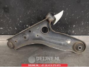 Nissan Pixo Querlenker unten rechts vorne O382177 foto 2