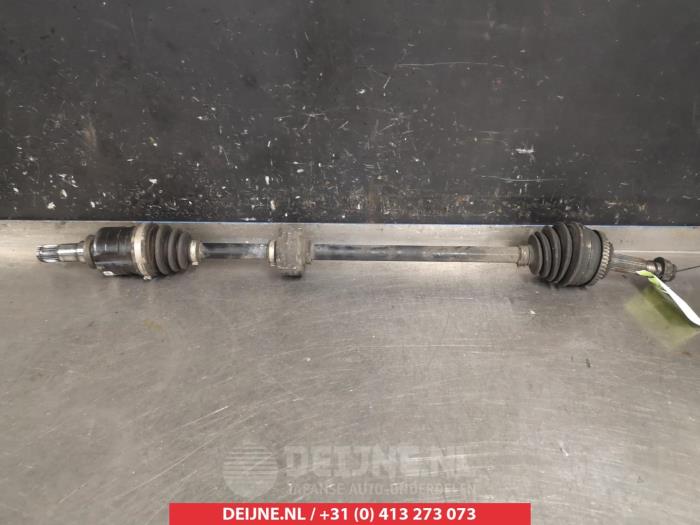 Toyota Yaris Front drive shaft, right O320047