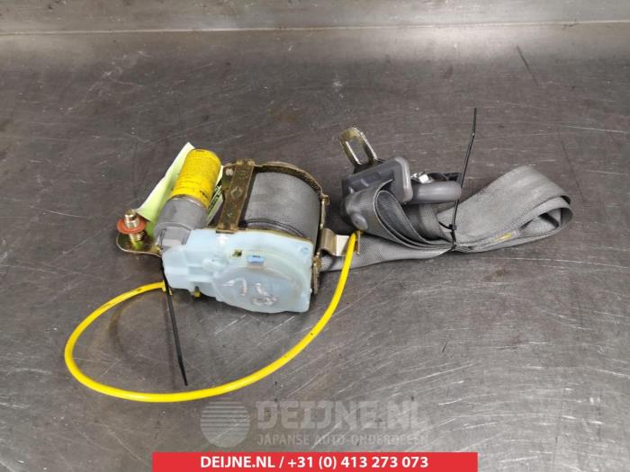 Hyundai Getz Front seatbelt, right O315055