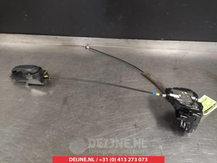 Nissan Note Rear door mechanism 4-door, right O281478