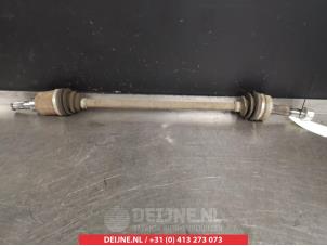 Gebruikte Steekas rechts-achter Nissan X-Trail (T31) 2.0 XE,SE,LE dCi 16V 4x4 Prijs € 50,00 Margeregeling aangeboden door V.Deijne Jap.Auto-onderdelen BV