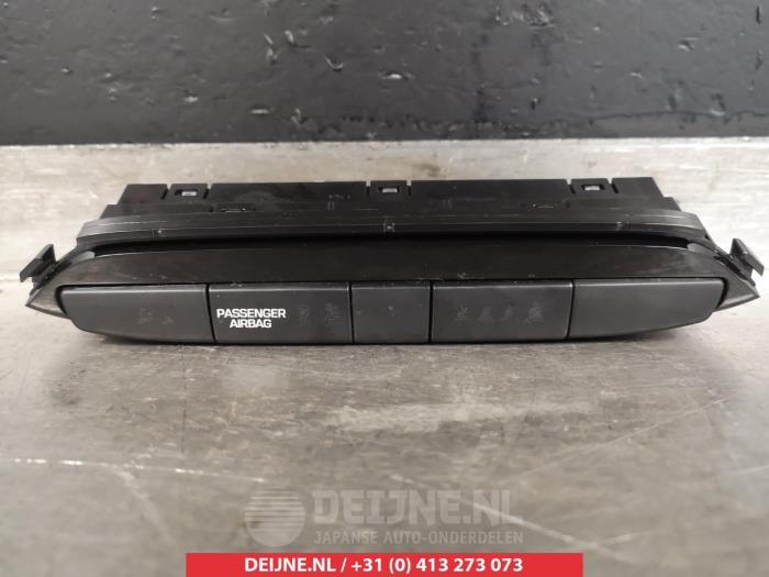 Hyundai I20 Gordelverklikker module O314961