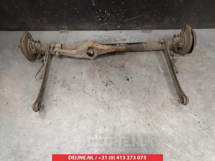 Nissan Almera Achteras voorwielaandrijving O375424