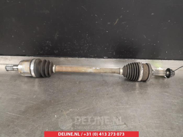 Hyundai I20 Aandrijfas links-voor O317704