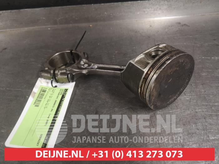 Mitsubishi Grandis Kolben O352561