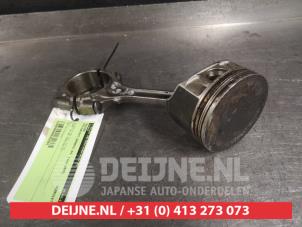 Gebruikte Zuiger Mitsubishi Grandis (NA) 2.4 16V MIVEC Prijs € 50,00 Margeregeling aangeboden door V.Deijne Jap.Auto-onderdelen BV