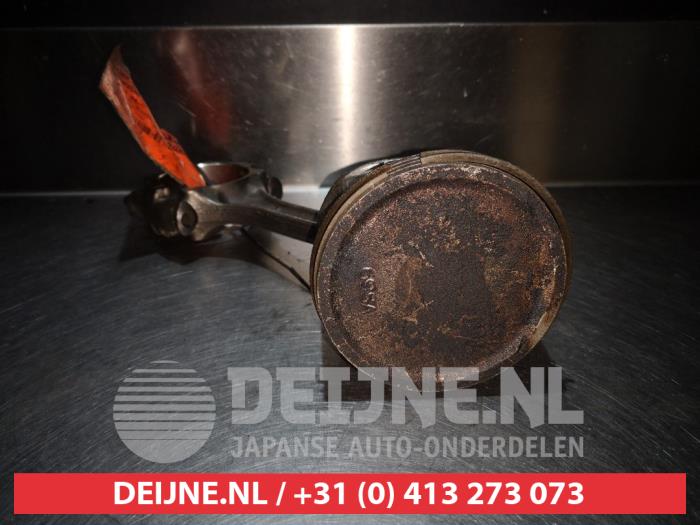 Mitsubishi Grandis Kolben O352563