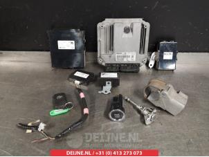 Toyota Yaris Engine management computer O345585 photo 3