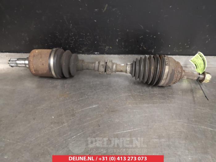 Gebruikte Steekas links-voor Nissan Murano (Z50) 3.5 V6 24V 4x4 Prijs € 60,00 Margeregeling aangeboden door V.Deijne Jap.Auto-onderdelen BV