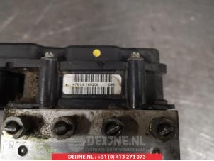 Subaru Impreza ABS pump O337724 photo 2