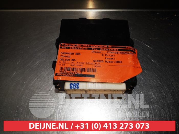 ABS Computer van een Toyota Celica (ZZT230/231) 1.8 16V VVTL-i TS 2001