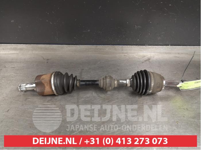 Mitsubishi Space Star Aandrijfas links-voor O262327