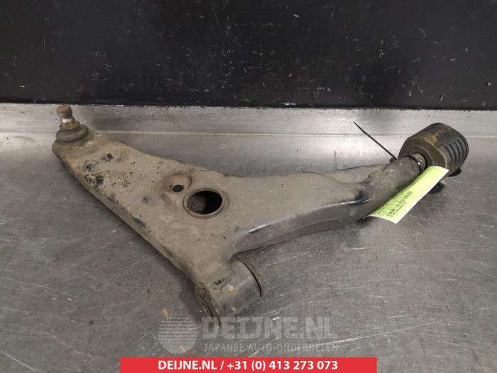 Mitsubishi Carisma Front lower wishbone, right O382463