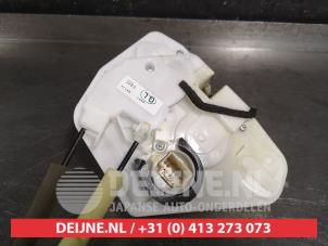 Mazda 2 Door lock mechanism 4-door, front left O279404 photo 2