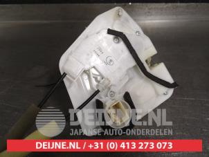Mazda 2 Rear door lock mechanism 4-door, left O280012 foto 2