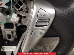 Nissan Note Steering wheel O333312 photo 3