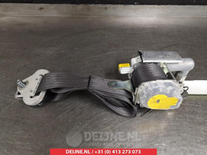 Subaru Justy Sicherheitsgurt rechts vorne O315160
