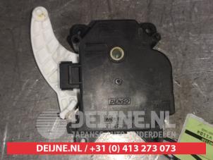 Toyota Rav-4 Kachelklep Motor O368460 foto 2