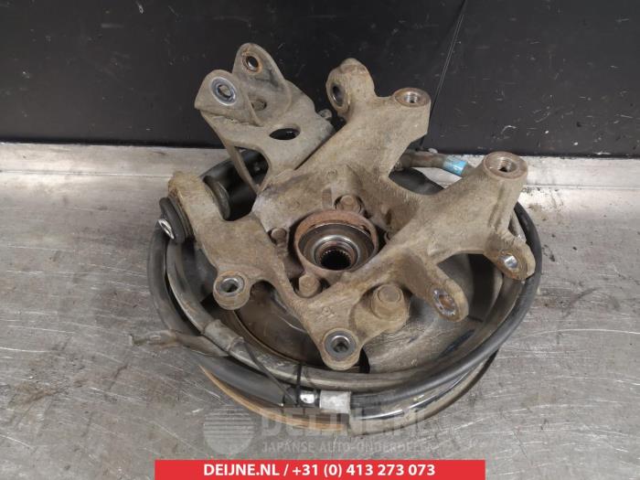 Toyota Rav-4 Achsschenkel rechts hinten O383071