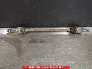 Gebruikte Steekas links-achter Toyota RAV4 (A3) 2.0 16V Valvematic 4x2 Prijs € 75,00 Margeregeling aangeboden door V.Deijne Jap.Auto-onderdelen BV