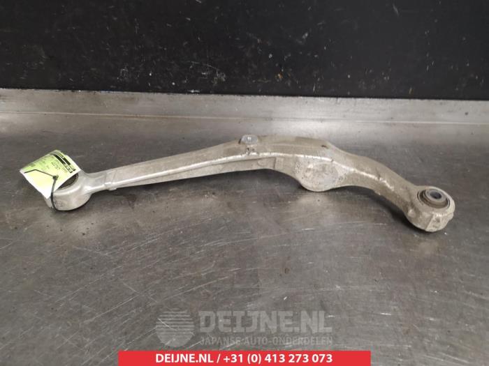 Nissan Qashqai Draagarm rechts-achter O384275