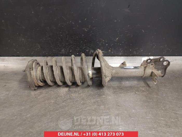 Hyundai Matrix Stoßdämpferstrebe links hinten O377644