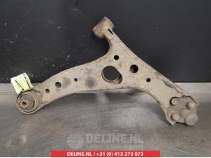 Toyota Rav-4 Querlenker unten links vorne O381899 foto 2