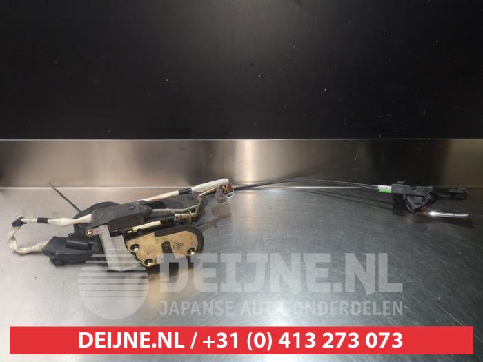 Toyota MR II Deurslot Mechaniek 2Deurs links O279133