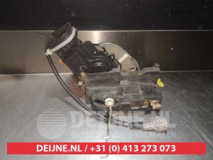 Toyota Landcruiser Door lock mechanism 2-door, left O279140 photo 3