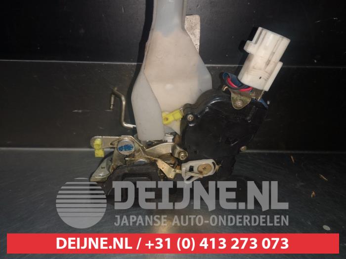 Lexus IS Deurslot Mechaniek 4Deurs links-voor O279621