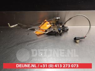 Kia Carens Deurslot Mechaniek 4Deurs rechts-voor O280886 foto 2