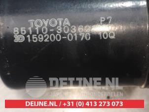 Lexus GS 300 Front wiper motor O348914 photo 4