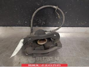 Gebruikte Remklauw (Tang) links-voor Kia Rio III (UB) 1.2 CVVT 16V Prijs € 35,00 Margeregeling aangeboden door V.Deijne Jap.Auto-onderdelen BV