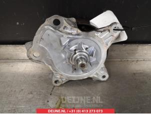 Toyota Rav-4 Waterpomp O348069 foto 2