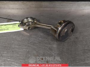 Gebruikte Zuiger Toyota RAV4 (A3) 2.0 16V Valvematic 4x2 Prijs € 50,00 Margeregeling aangeboden door V.Deijne Jap.Auto-onderdelen BV