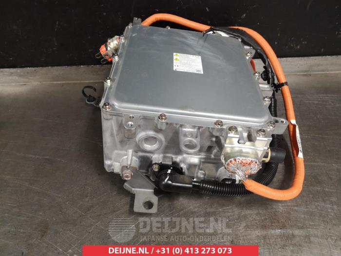 Mitsubishi Outlander Battery charger O266011
