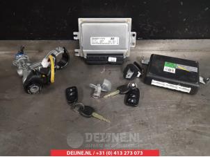 Gebruikte Computer Motormanagement Hyundai Tucson (JM) 2.0 16V CVVT 4x2 Prijs € 150,00 Margeregeling aangeboden door V.Deijne Jap.Auto-onderdelen BV