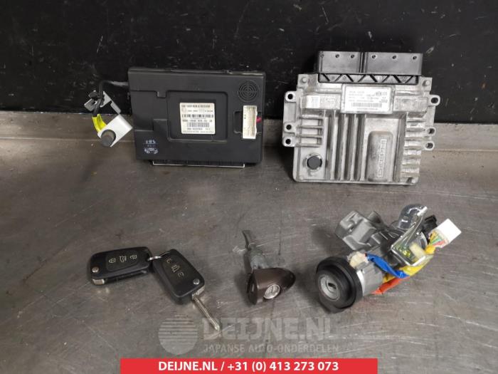Kia Rio Ignition lock + key O335246