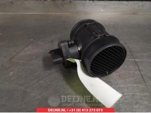 Gebruikte Luchthoeveelheidsmeter Kia Sorento I (JC) 2.4 16V Prijs € 20,00 Margeregeling aangeboden door V.Deijne Jap.Auto-onderdelen BV