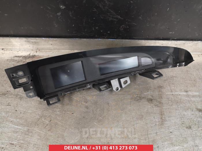 Gebruikte Display Interieur Mazda 3 Sport (BL14/BLA4/BLB4) 1.6 CiTD 16V Prijs € 35,00 Margeregeling aangeboden door V.Deijne Jap.Auto-onderdelen BV