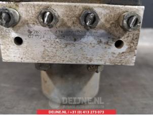 Subaru Impreza ABS pump O337729 photo 2