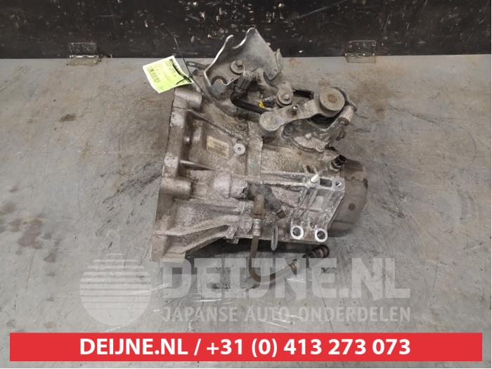 Gebruikte Versnellingsbak Suzuki Swift (ZA/ZC/ZD) 1.3 D 16V Prijs € 200,00 Margeregeling aangeboden door V.Deijne Jap.Auto-onderdelen BV
