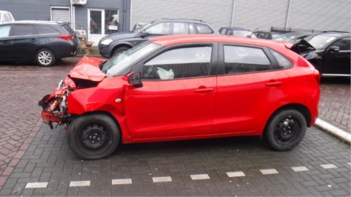 Suzuki Baleno Portier 4Deurs links-achter O285731