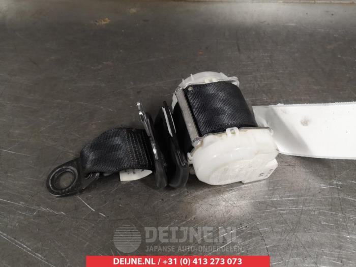 Toyota Aygo Veiligheidsgordel rechts-achter O316109