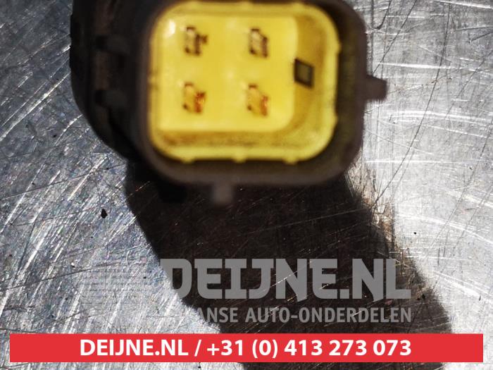 Lambda Sonde van een Kia Carens II (FJ) 1.8i 16V 2003