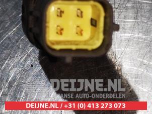 Lambda Sonde van een Kia Carens II (FJ) 1.8i 16V 2003