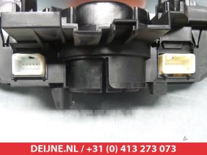 Mazda 2 Combischakelaar Stuurkolom O308200 foto 2