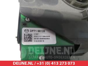 Mazda 2 Combischakelaar Stuurkolom O308200 foto 4