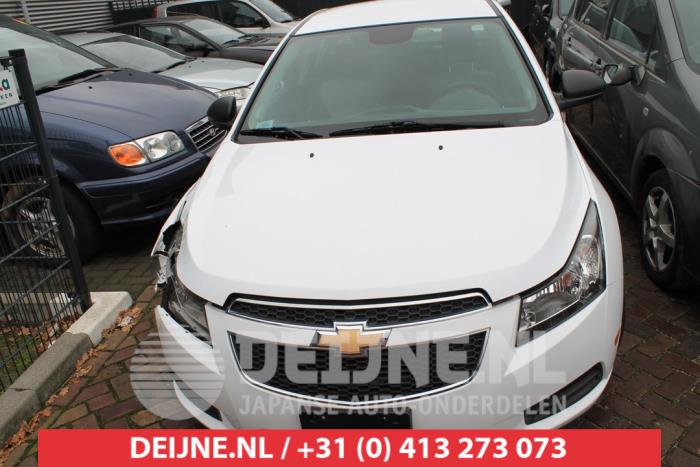 Chevrolet Cruze Frontscreen O270838