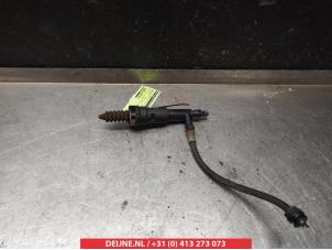 Gebruikte Koppeling Hulp Cilinder Mitsubishi Colt (Z2/Z3) 1.1 12V Prijs € 25,00 Margeregeling aangeboden door V.Deijne Jap.Auto-onderdelen BV